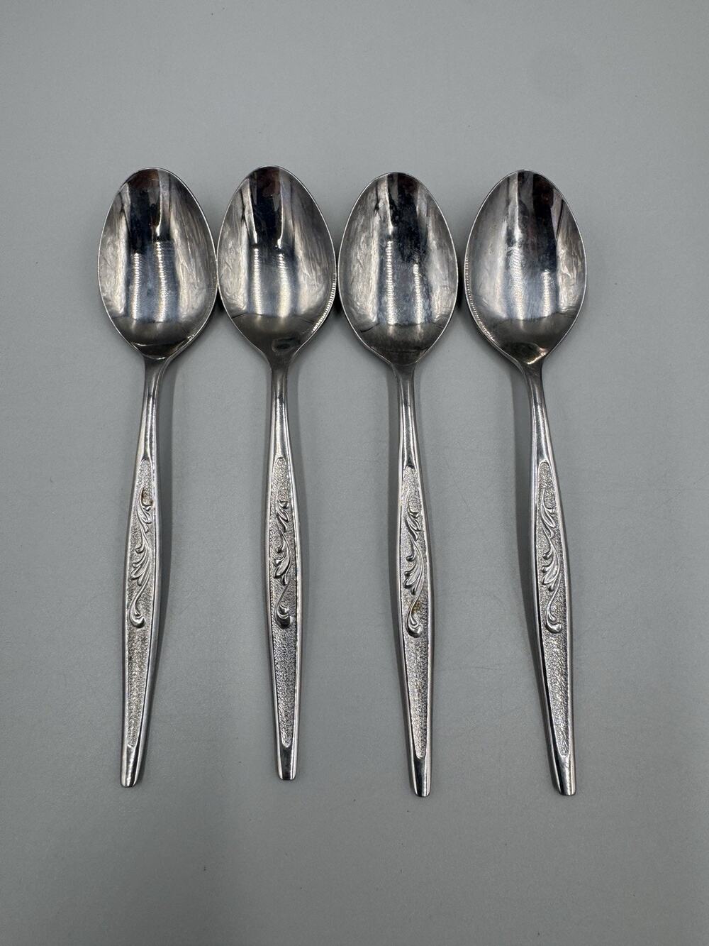 Carlton Japan Woodcrest‎ Spoon Stainless Lot Of 4 Spoons Carved Leaf Design